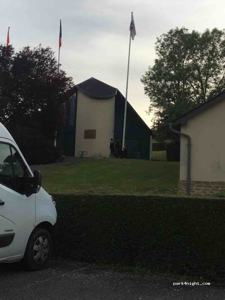 (61120) Camembert - 65 Le Bourg — foto 3