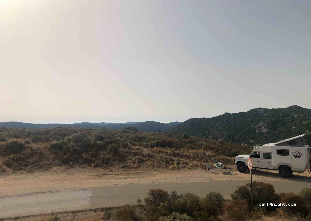 (09048) Sinnai CA - Strada vicinale di Monte Cresia — foto
