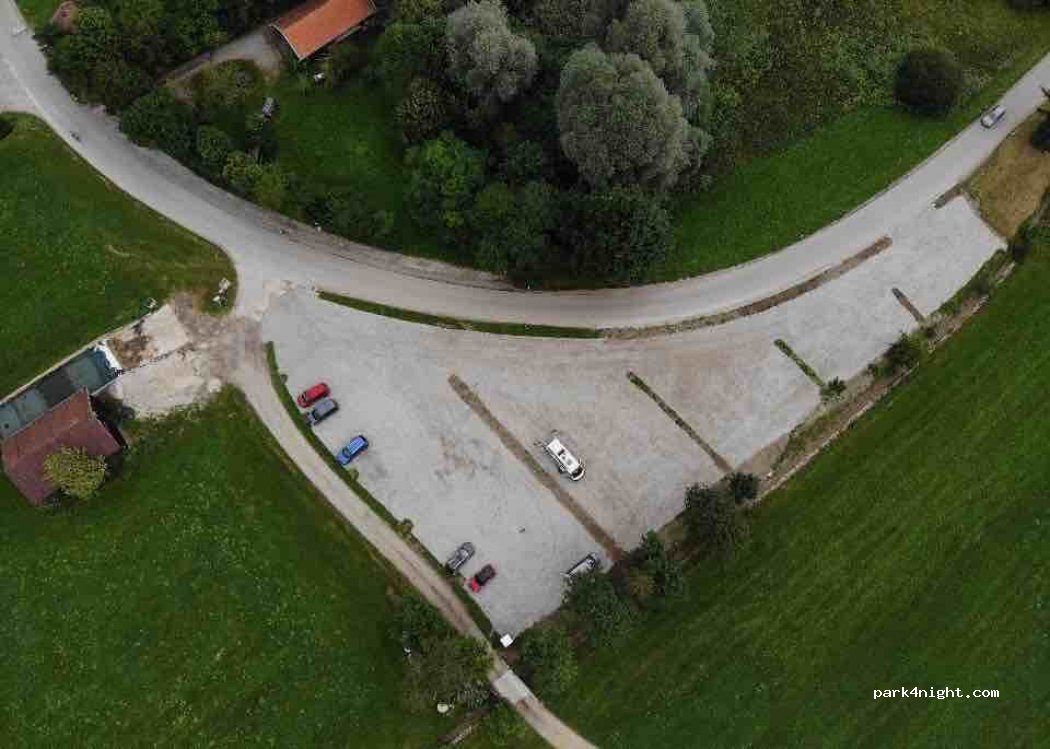 (83646) Wackersberg - Quellenstraße — foto 3
