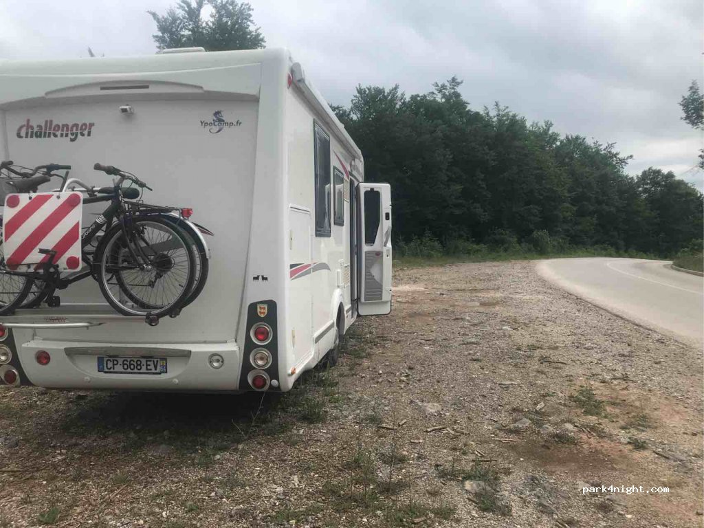 (53220) Gorići - Unnamed Road — foto