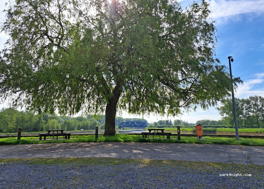 Camperplaats jachthaven Péruwelz — foto 3