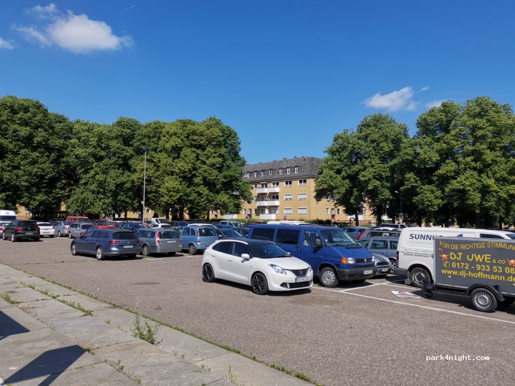 (18057) Rostock - 6 Platz der Freiheit — foto 4