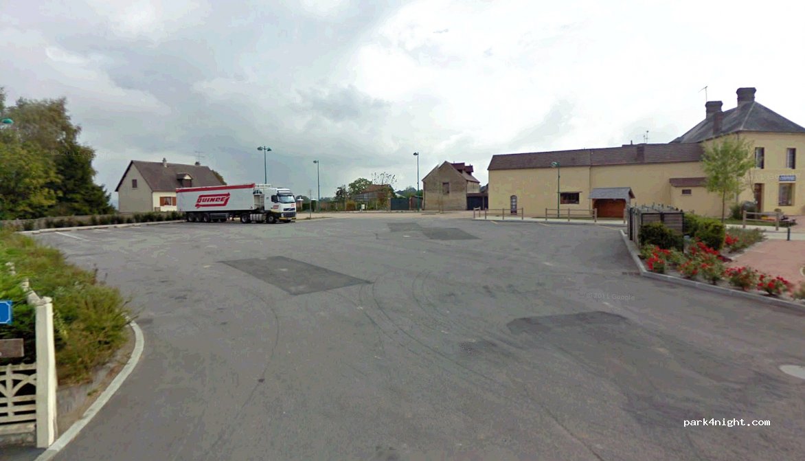 (61310) Bourg Saint Léonard - Le Bourg — foto