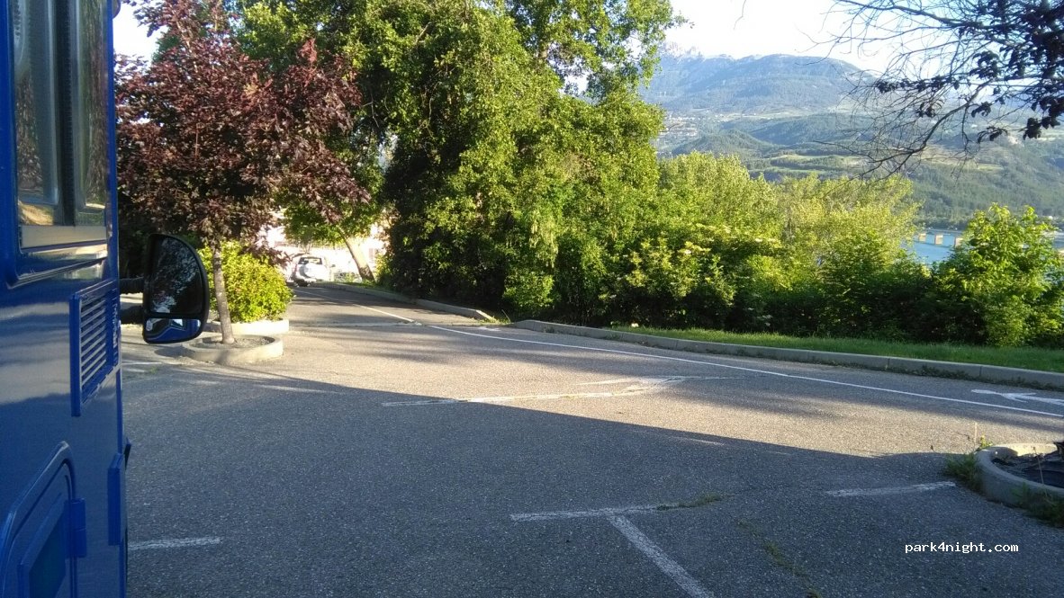 (05160) Savines-le-Lac - Avenue du Faubourg — foto