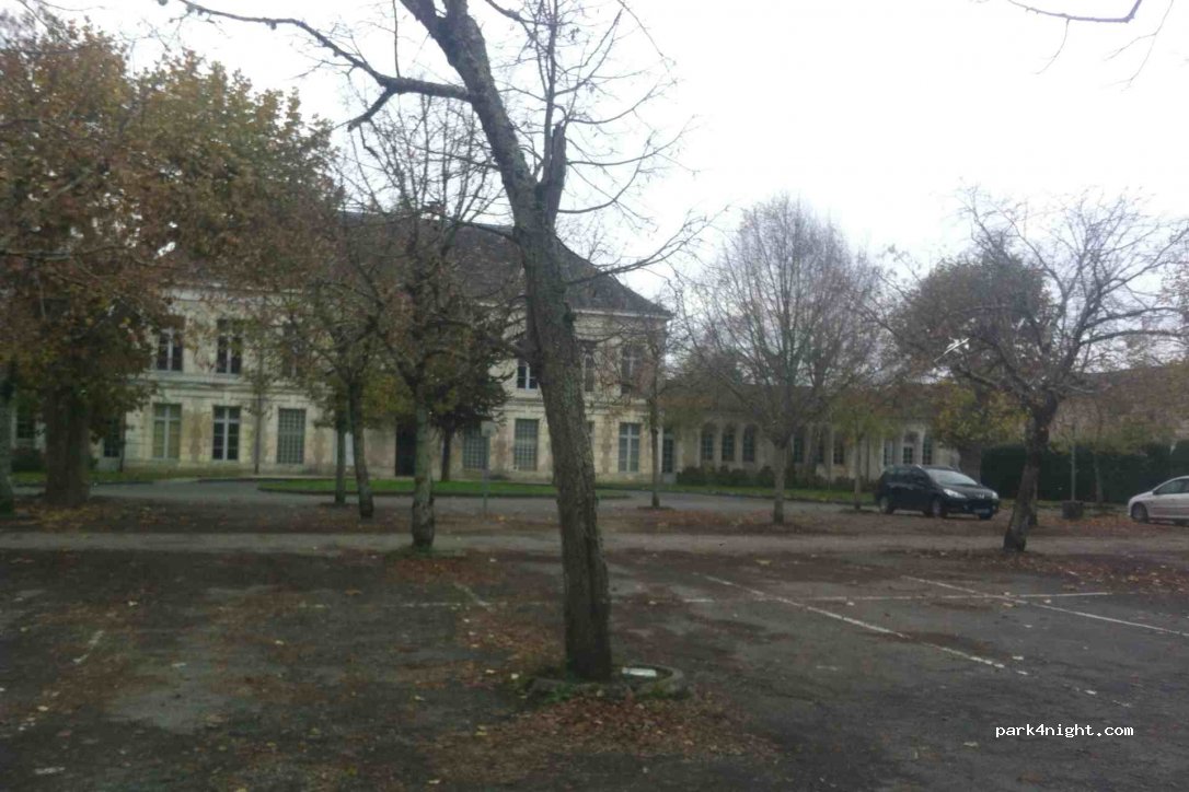 (24400) Mussidan - 9 Rue des Frères Chaminade — foto