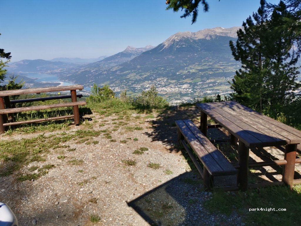 (05200) Crévoux - Unnamed Road — foto 2
