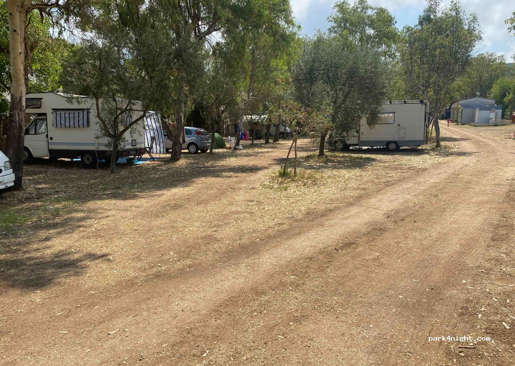 CAMPING JOHNNY — foto