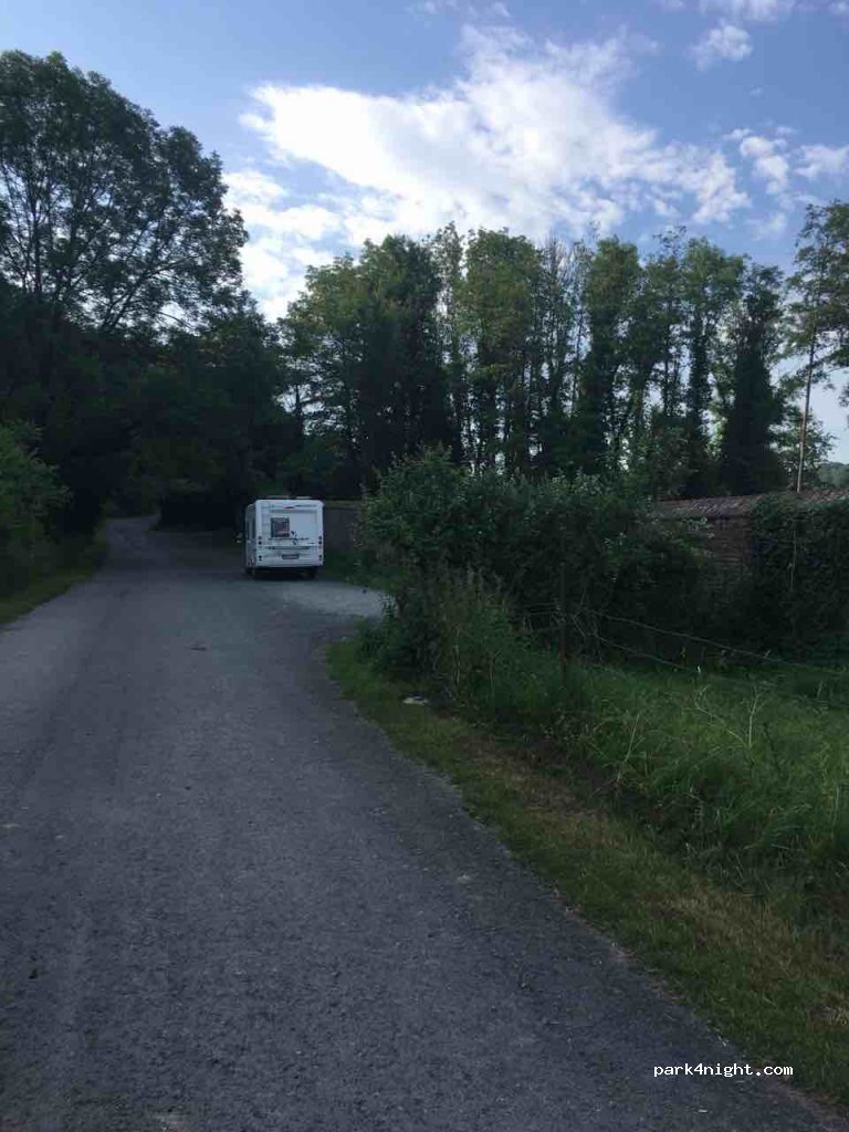 (6534) Thuin - 39 Rue de Leernes — foto 2