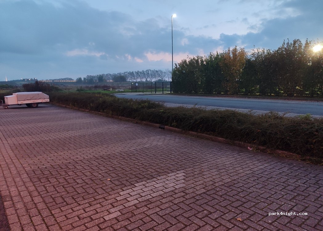 (2135 AA) Hoofddorp - 600 Bennebroekerweg — foto
