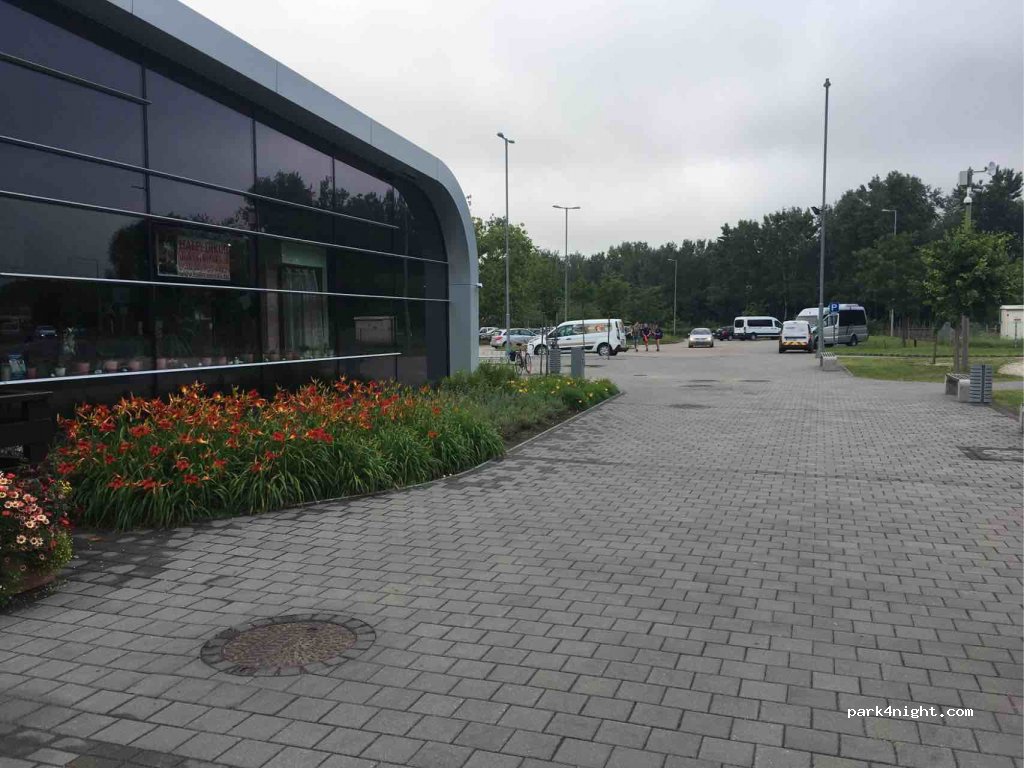 (6000) Kecskemét - 5 Csabay Géza körút — foto 2
