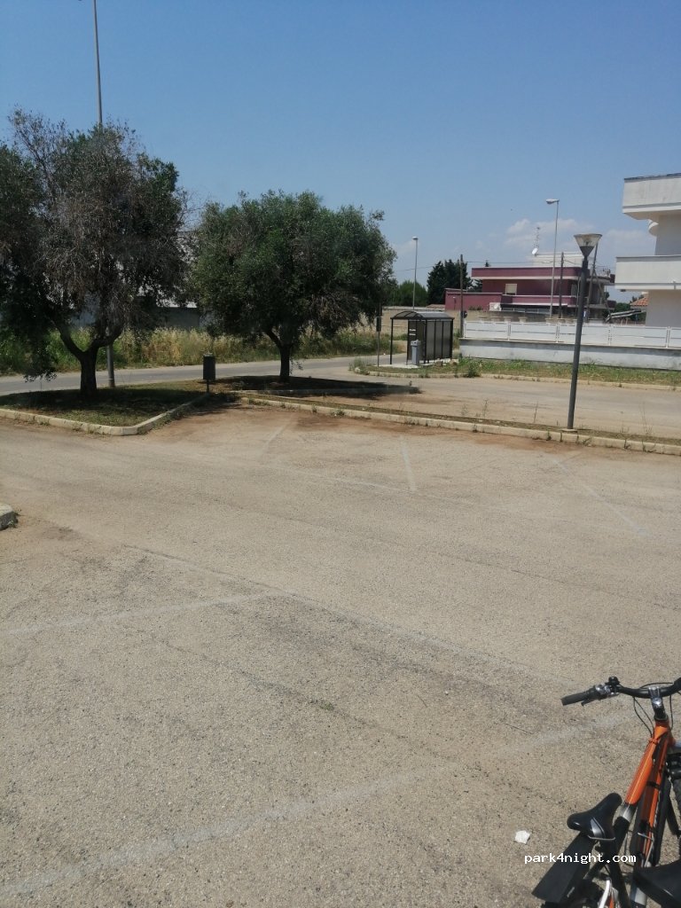(73010) Porto Cesareo - 47 Via E. Montale — foto