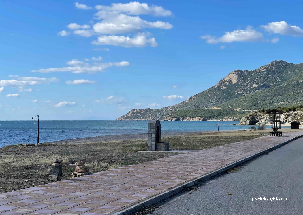 (693 00) Petrota - Unnamed Road — foto 3
