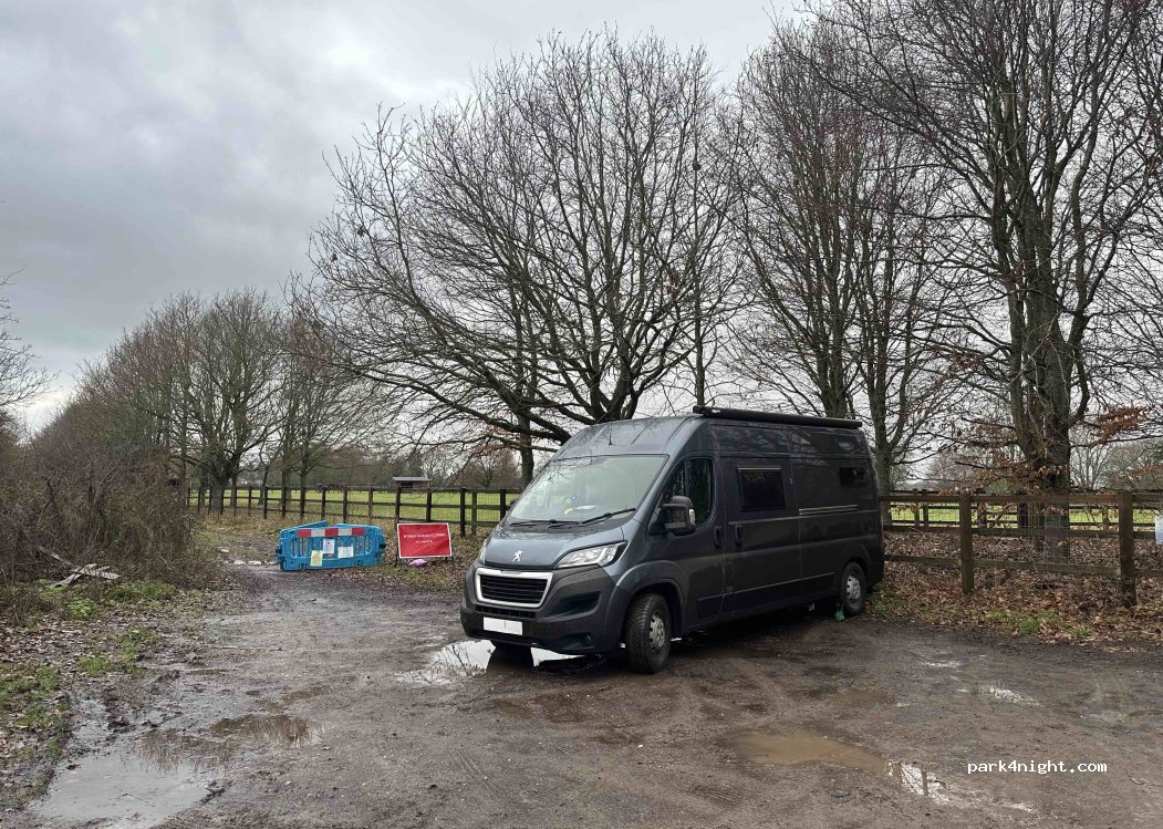 (RG20) Newbury - School Road — foto 5