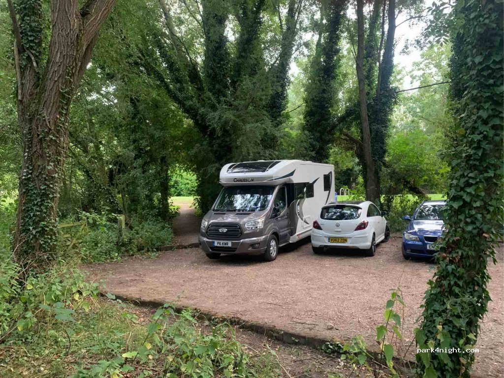 (RG7 4BS) Sulhamstead - 41 Rowe Cort — foto 2
