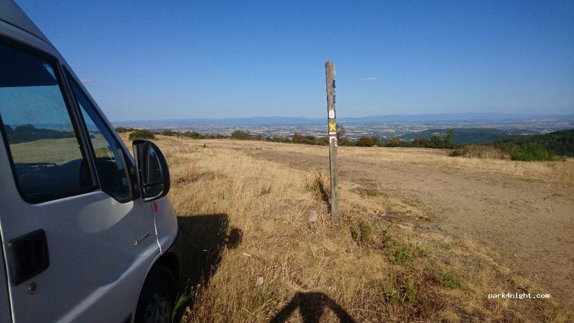 (63530) Volvic - Unnamed Road — foto