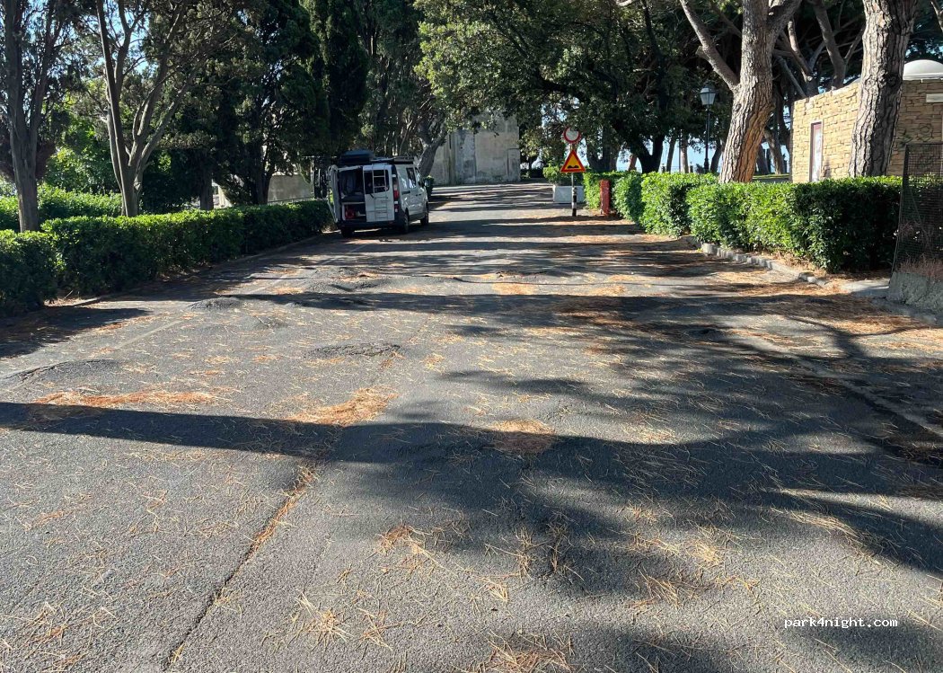 (18038) Sanremo - 75 Via Duca D'Aosta — foto 2