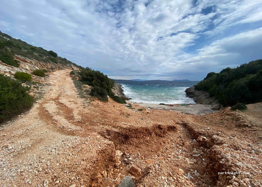 (310 82)  - Unnamed Road — foto