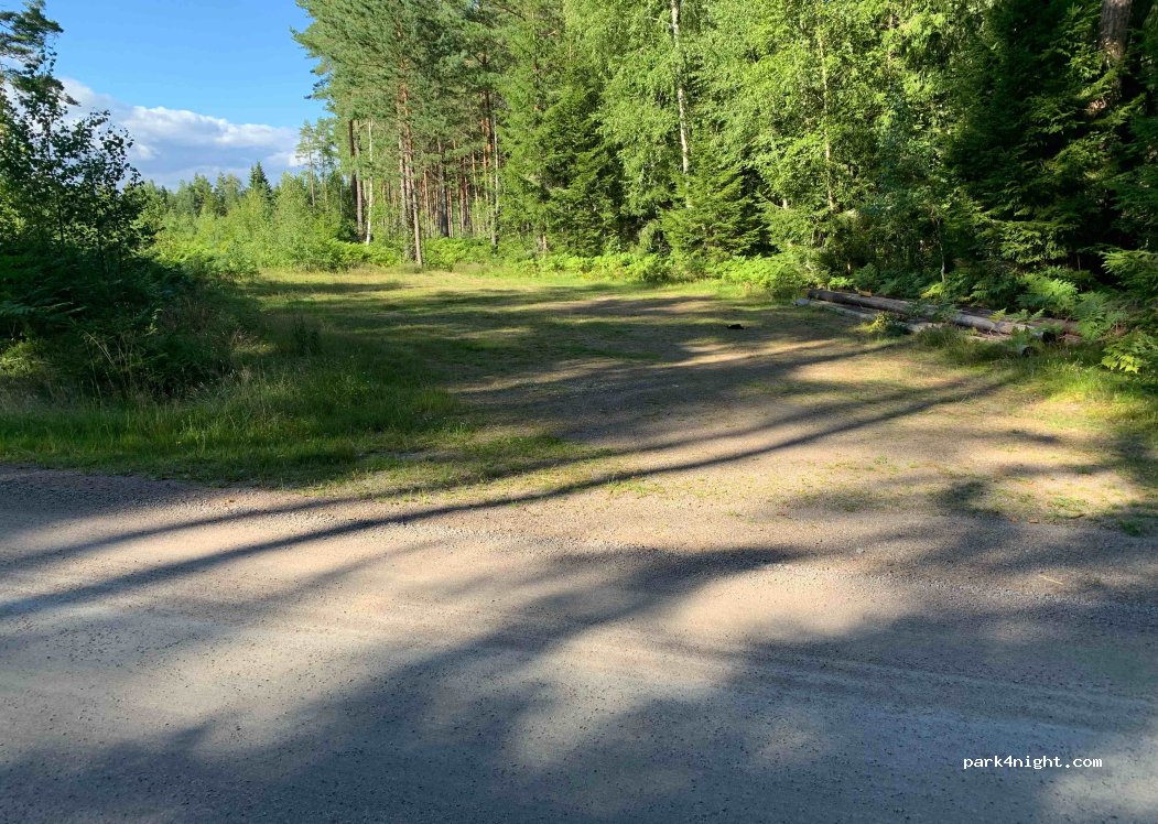 (546 92) Mölltorp - Unnamed Road — foto 2