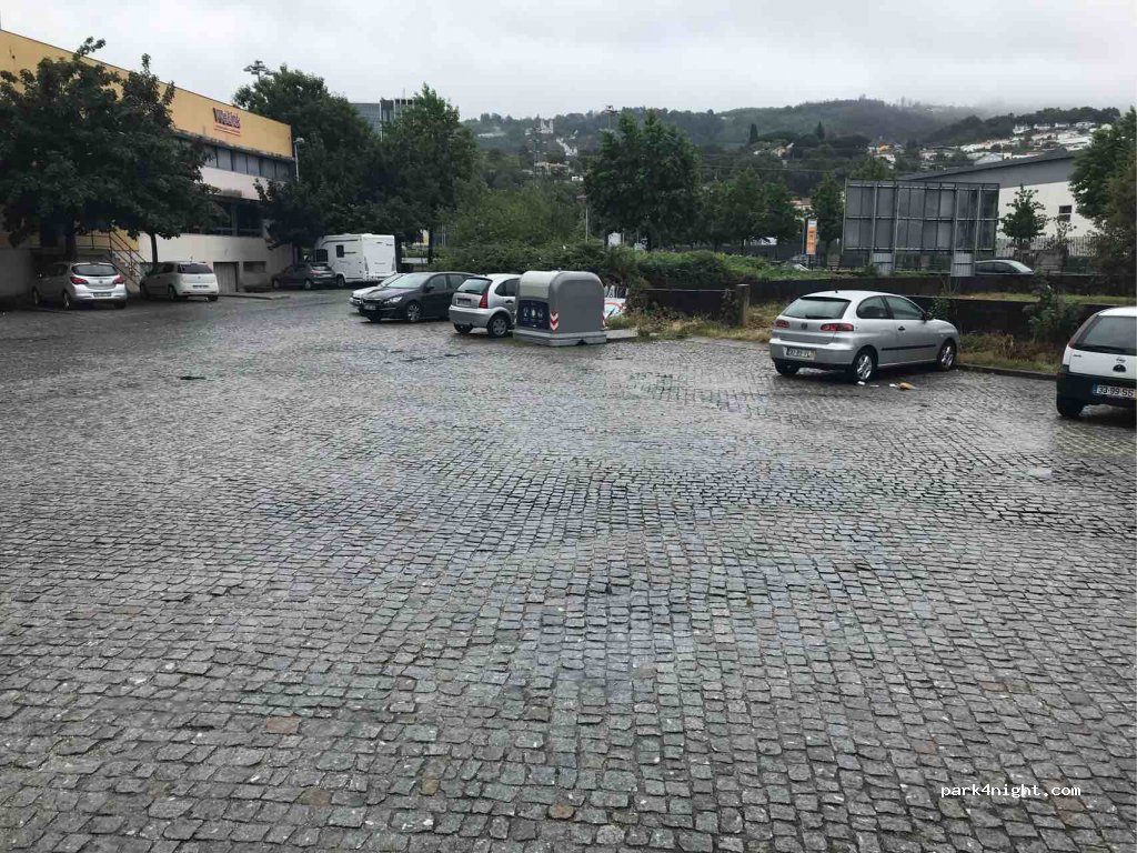 (4710-404) Braga - 39 Avenida dos Lusíadas — foto 2