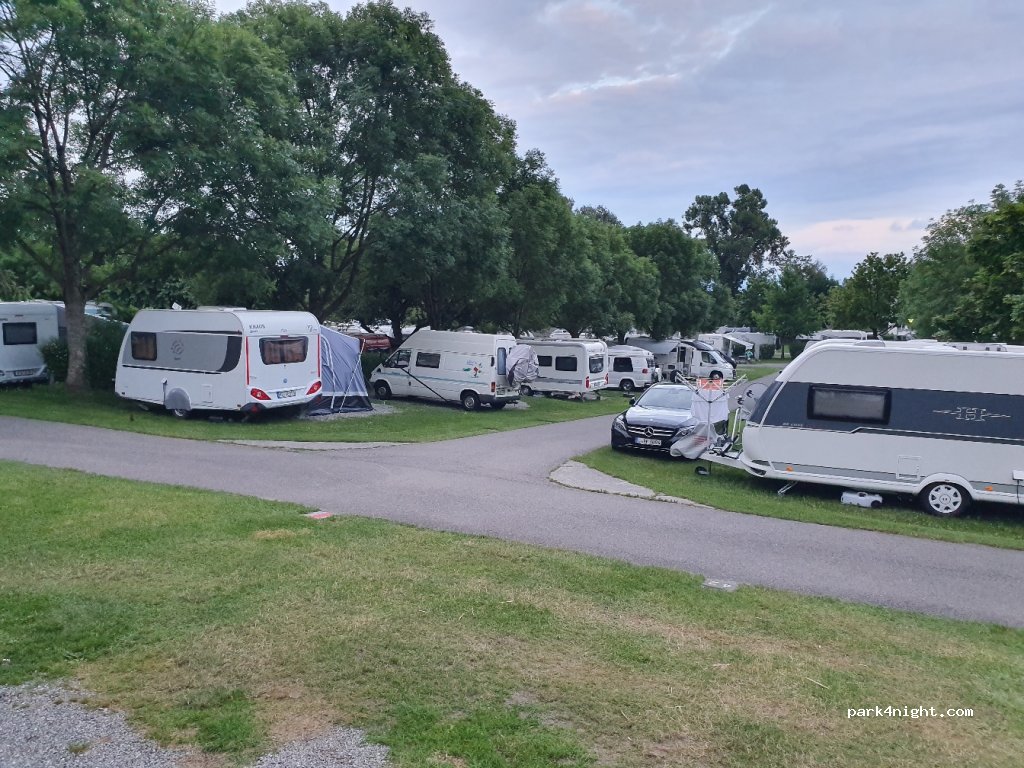 Schloß Helmsdorf OHG — foto