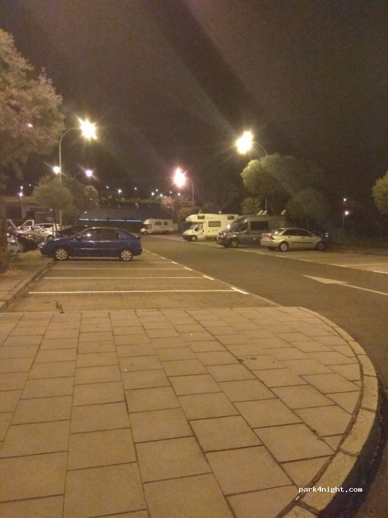 (24008) León - 24D Avenida de los Reyes Leoneses — foto