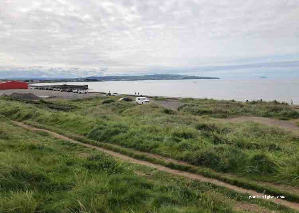 (KA9 1QG) Prestwick - Esplanade — foto