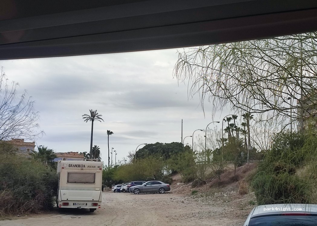 (03016) Alicante (Alacant) - 7 Avenida de Villajoyosa — foto 4