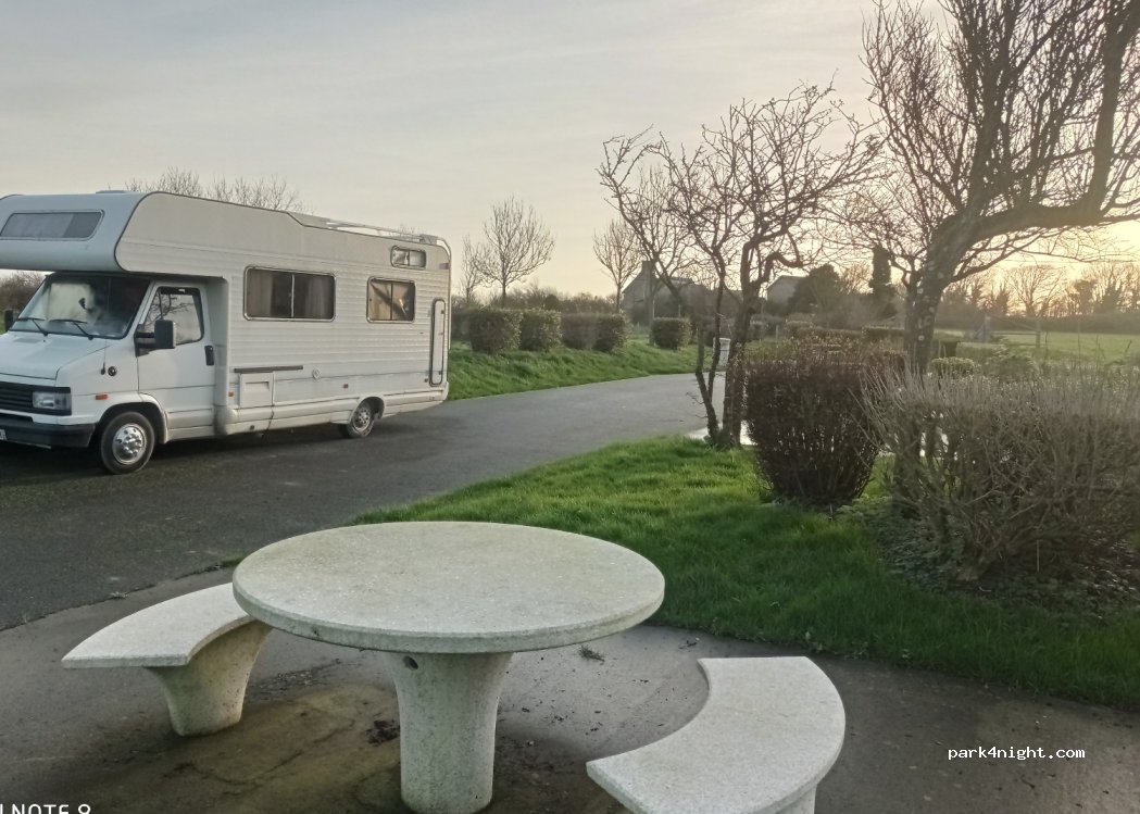 (14710) Louvières -  Gruchy — foto