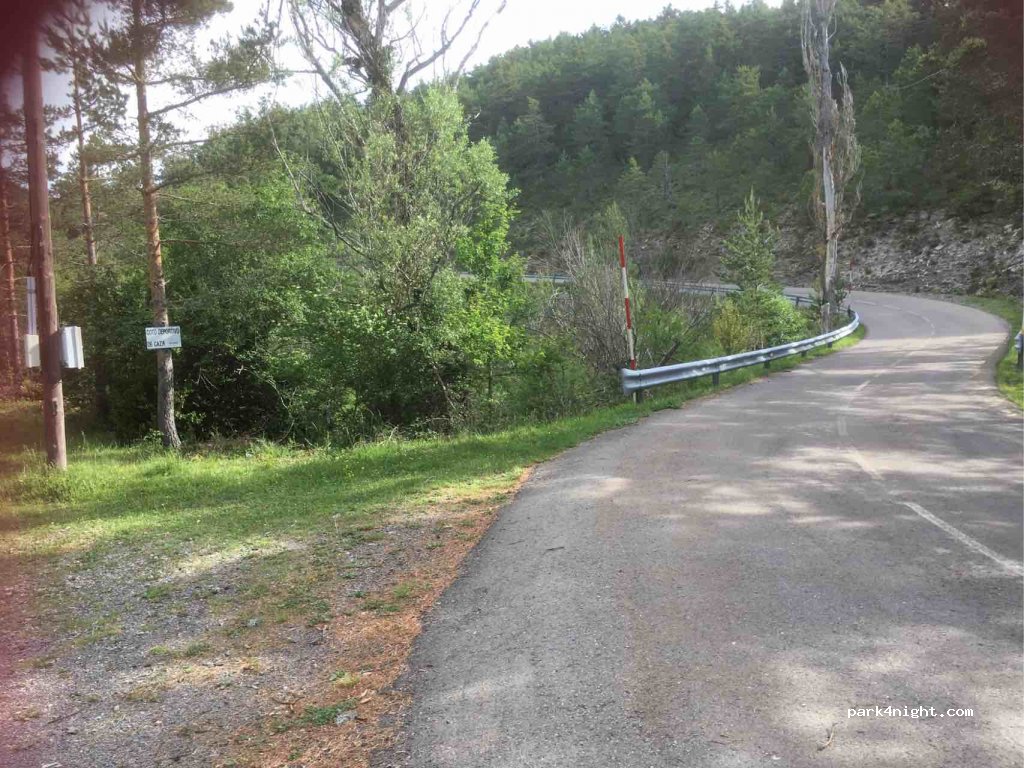 (22729) Fago - Unnamed Road — foto
