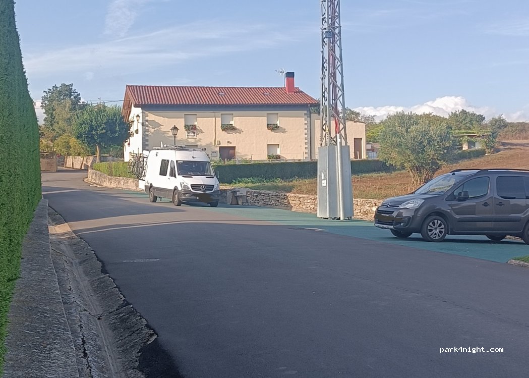 (01520) Uribarri Arrazua - 2 Ullivarri Arrazua Entitatea — foto 2