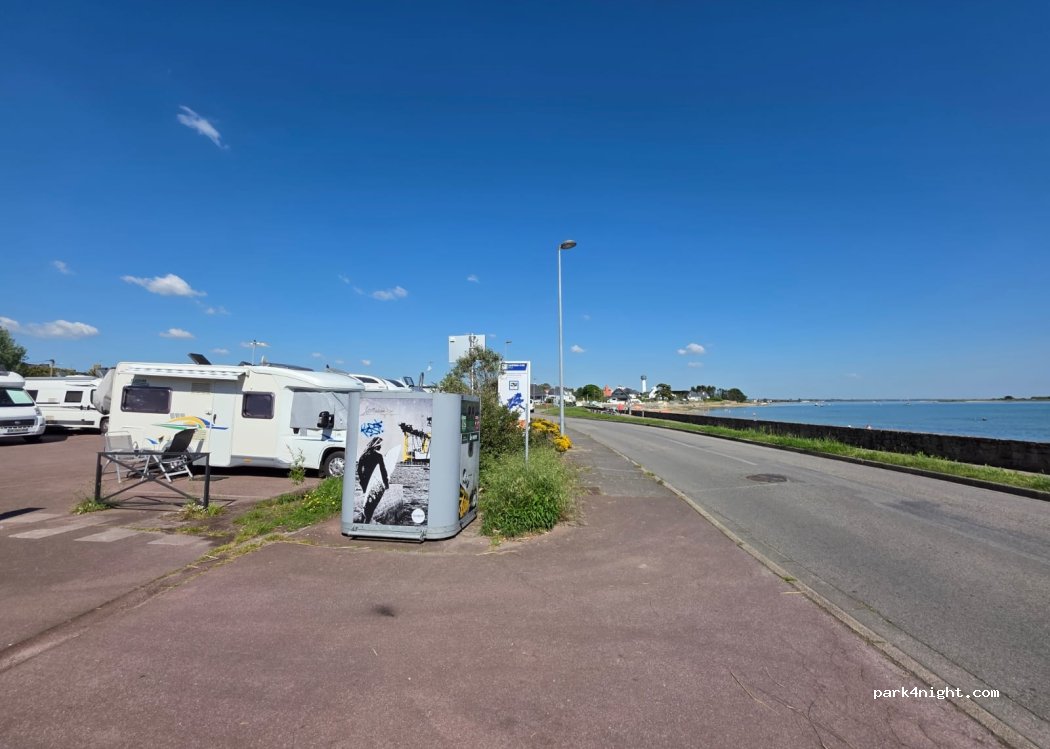 (56290) Port-Louis - Avenue de la Côte Rouge — foto 4
