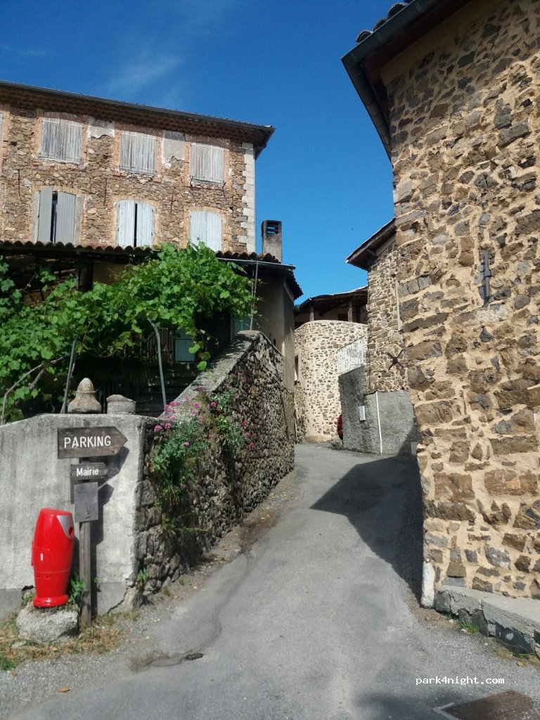 (04000) Entrages - Le Village — foto