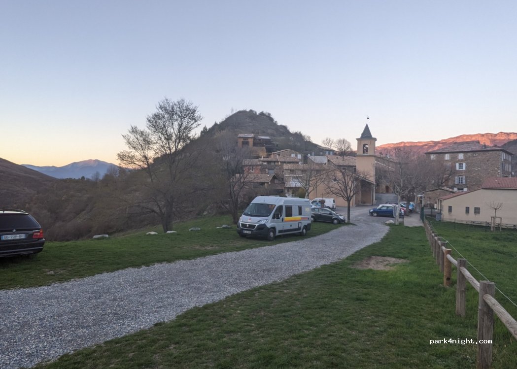 (04000) Entrages - Le Village — foto 3