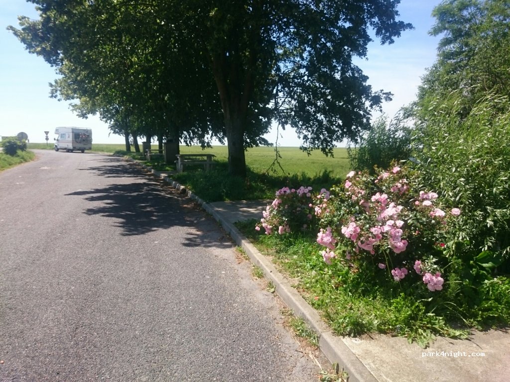 (02400) Nesles-la-Montagne - Route de Saint-Quentin À Fontenelle-en-Brie — foto 3