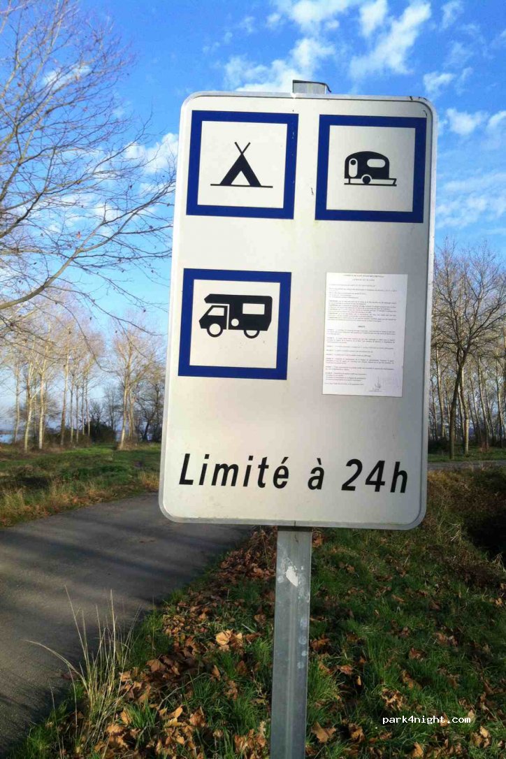 (33250) Saint-Julien-Beychevelle - 123 La Curade — foto