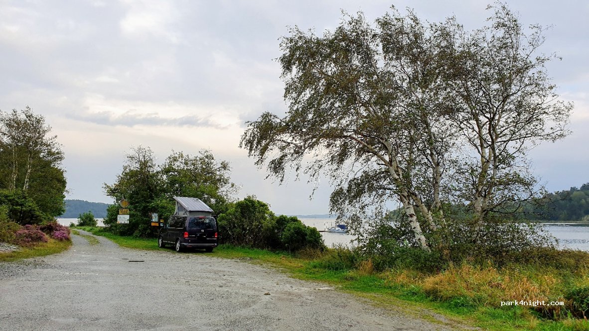 (471 93) Kållekärr - Unnamed road — foto