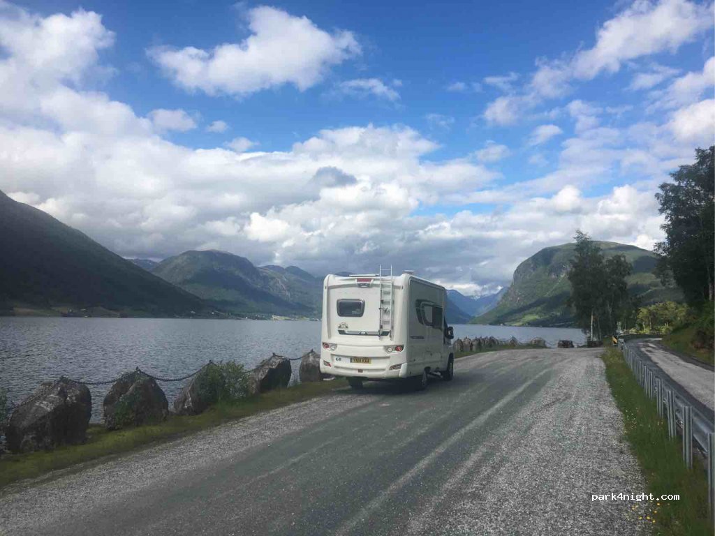 (6847) Vassenden - 44 Sekundær Fylkesveg 451 — foto 2