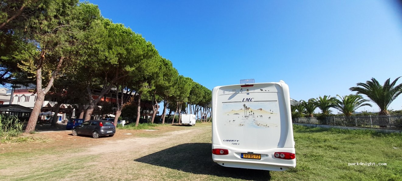 (64028) Silvi - 1 Viale Po — foto