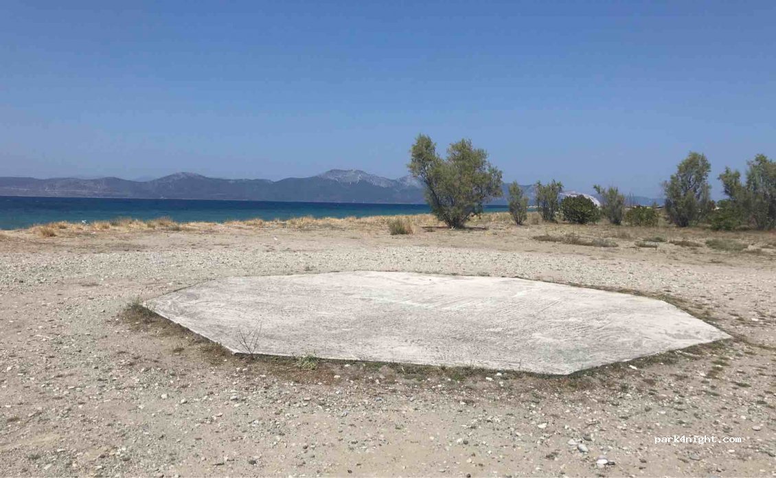 (342 00) Istiea - Unnamed Road — foto 4