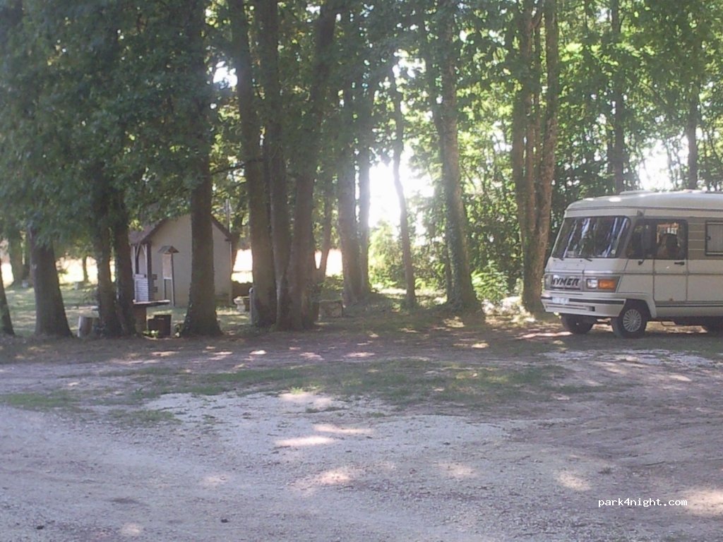 (10210) Prusy - Rue Route de Bernon — foto 3