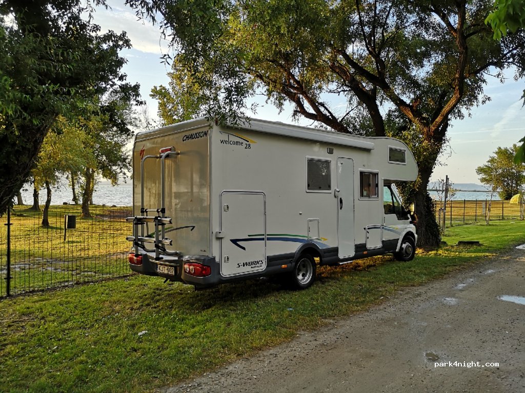 (8640) Fonyód - 25 Vitorlás utca — foto 2
