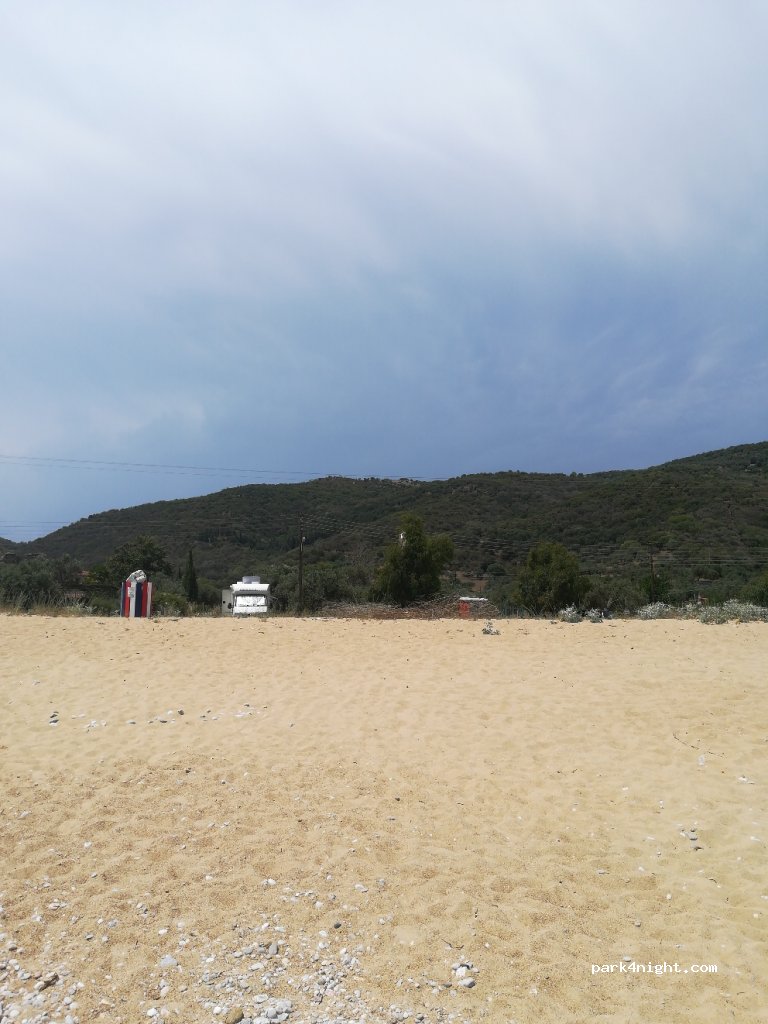 (630 78) Pirgadikia - Unnamed Road — foto