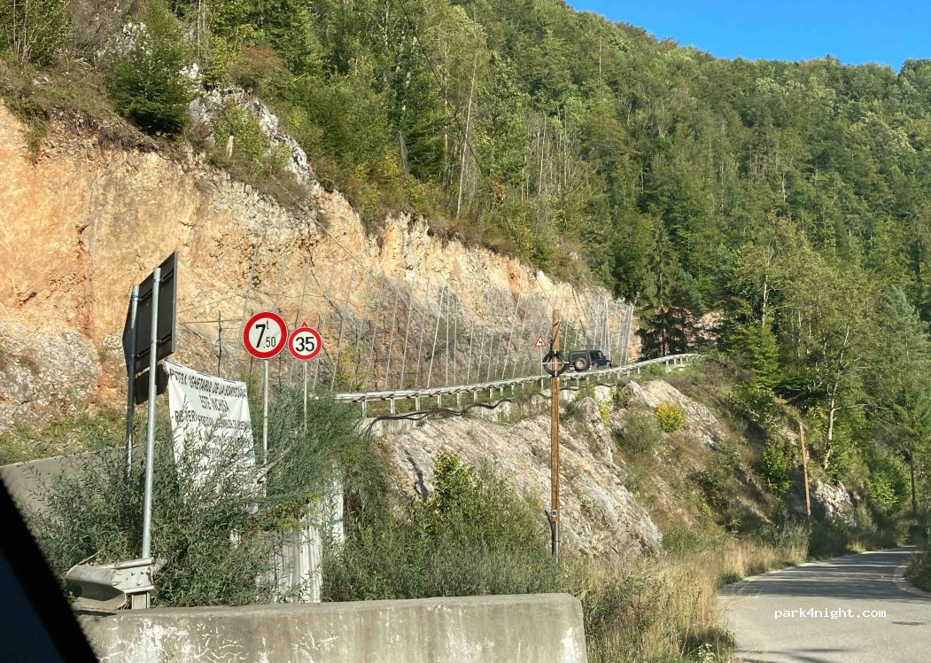 (517043) Casa de Piatră - Unnamed Road — foto 2