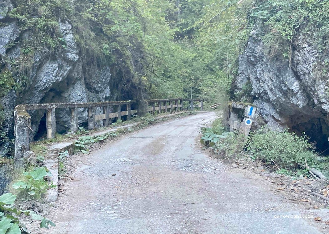 (517043) Casa de Piatră - Unnamed Road — foto 3