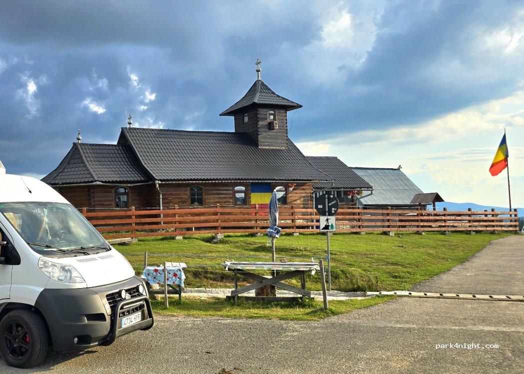 (517043) Casa de Piatră - Unnamed Road — foto 4