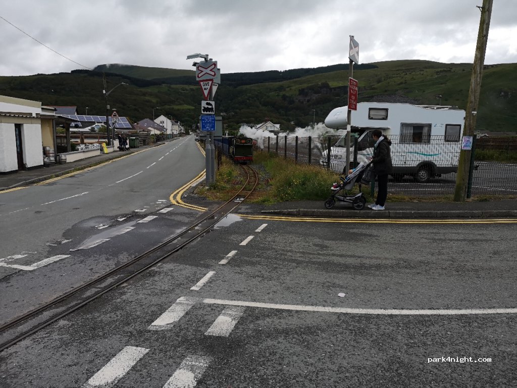 (LL38 2EQ) Fairbourne - 1 Francis Avenue — foto