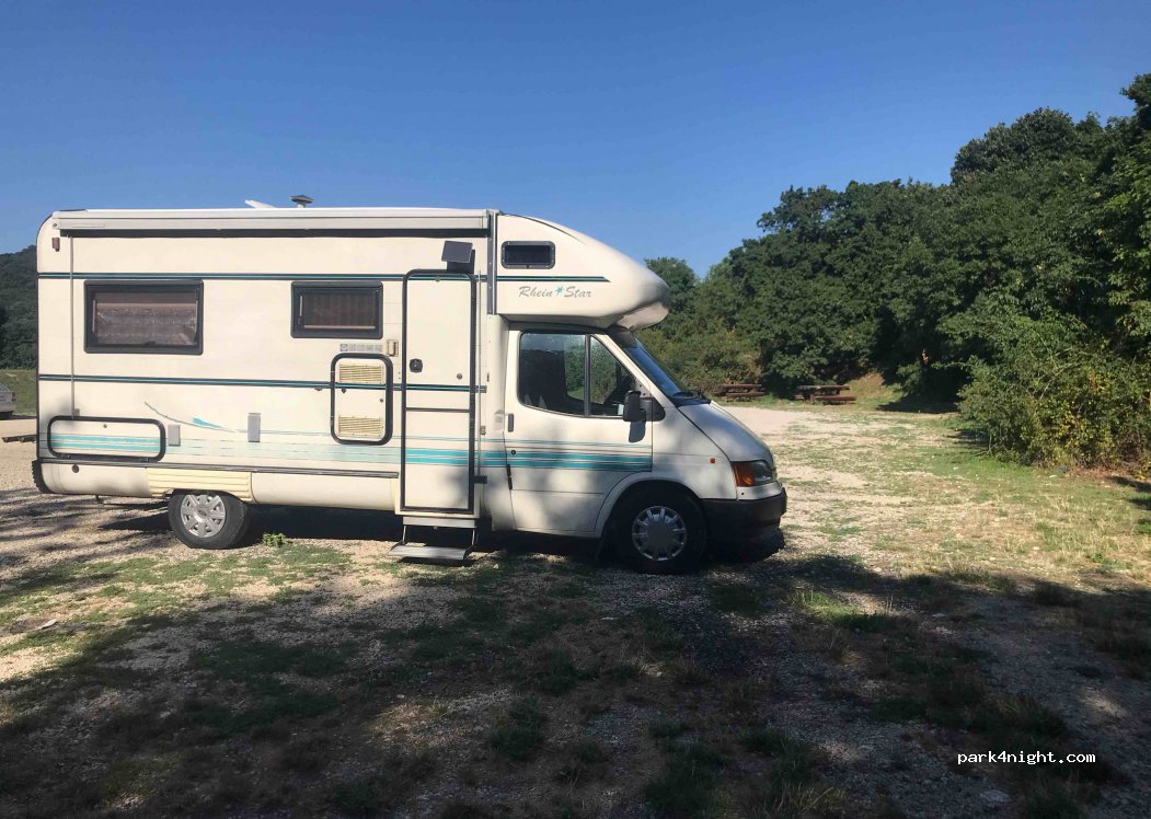 (8419) Csesznek - 8 Sarok köz — foto 2