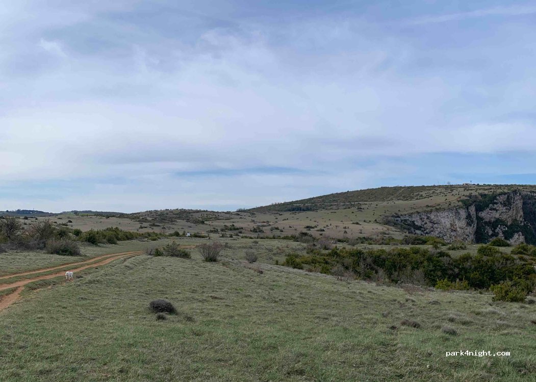 (12100) Creissels - Unnamed Road — foto 3