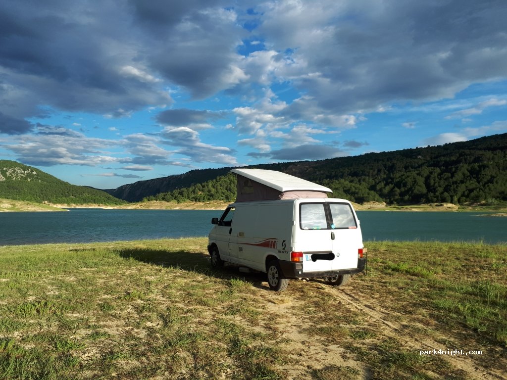 (21267) Ričice - Unnamed Road — foto