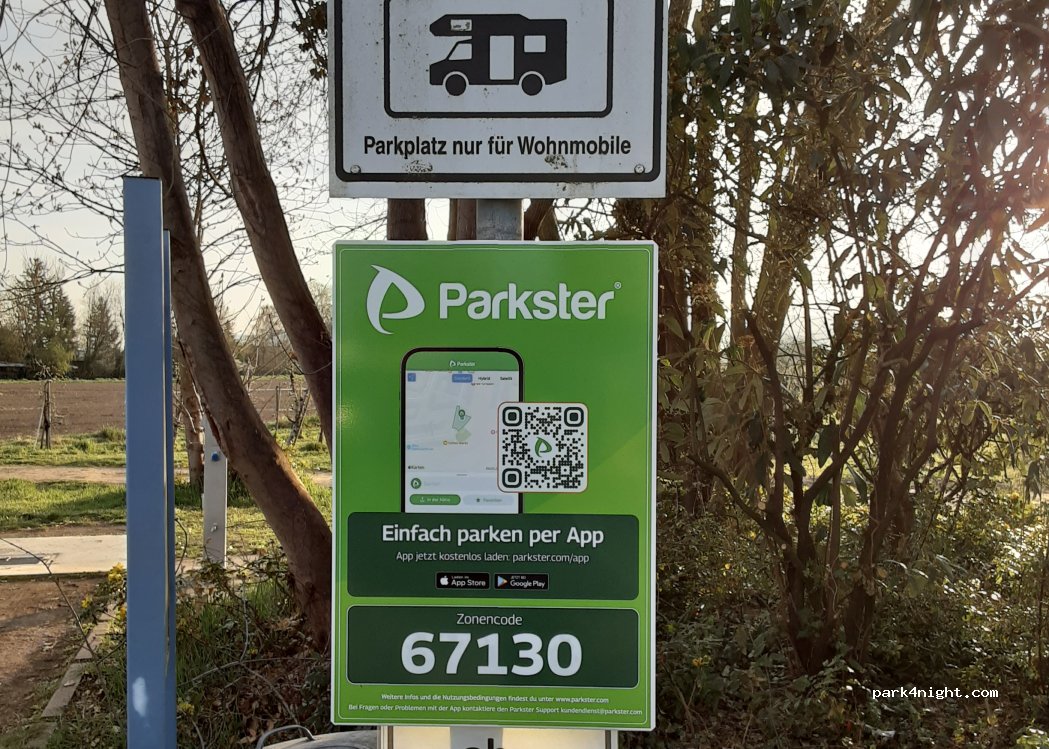 Wohnmobilstellplatz an der Sporthalle — foto 5
